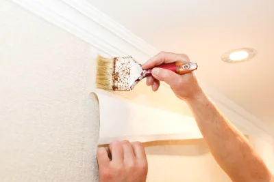 Pose de papier peint à Castelbiague — revêtements muraux et toiles de verre